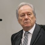 Ministro Ricardo Lewandowski durante sessão da Segunda Turma do STF para jugar ação penal proposta pela Procuradoria-Geral da República (PGR) contra a senadora Gleisi Hoffmann e seu marido, o ex-ministro do Planejamento Paulo Bernardo.